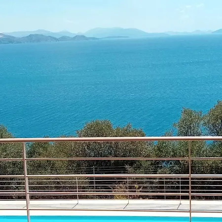 Sea View House Feriehus Kivérion