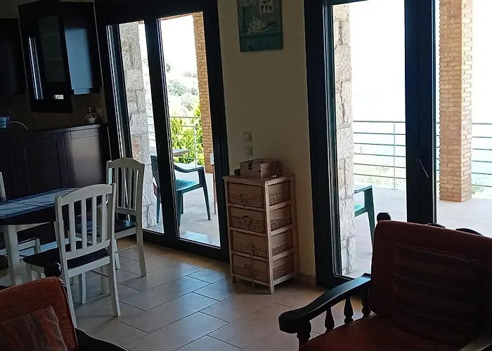 Sea View House Vakantiehuis Kivérion